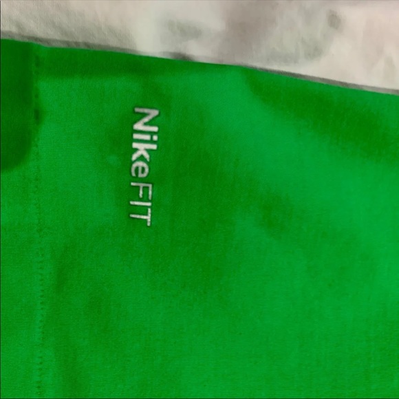 Nike tank top - Picture 2 of 3